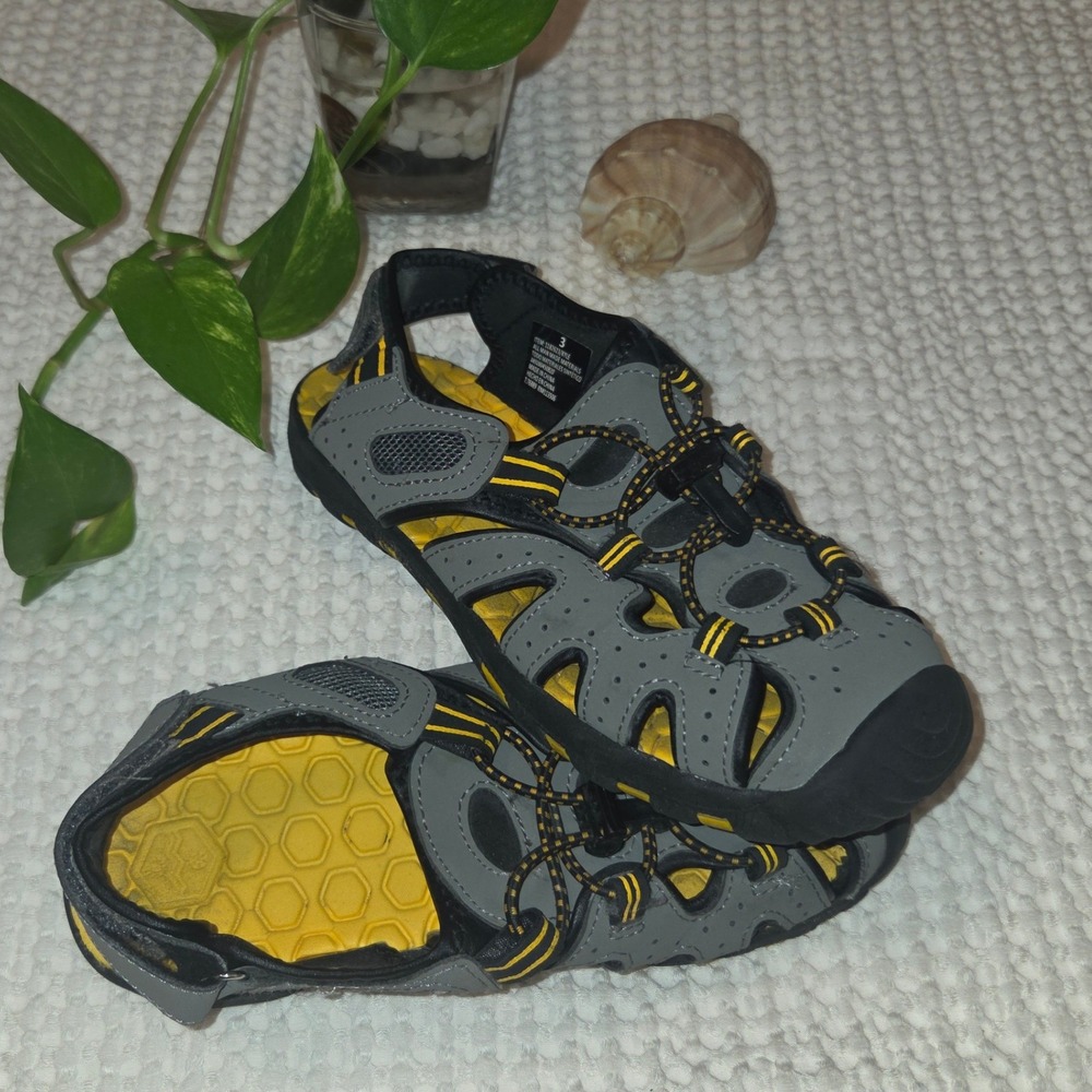 Khombu Kyle Water Sandals Kids Size 3 Gray Yellow Closed Toe Sport Hiking Shoes